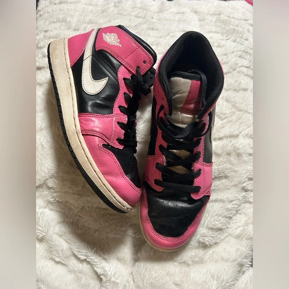 Nike Air Jordan 1 Mid GS 